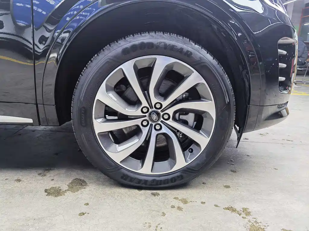 LAND ROVER DISCOVER SPORTS