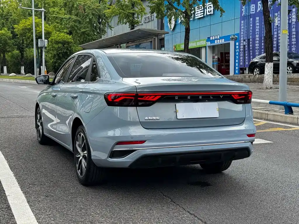 Geely Emgrand — миниатюра 23