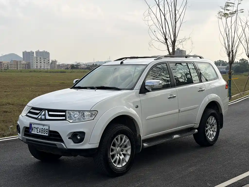 MITSUBISHI PAJERO JINCHANG