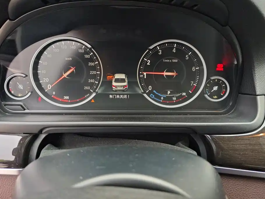 BMW 5 Series — миниатюра 14