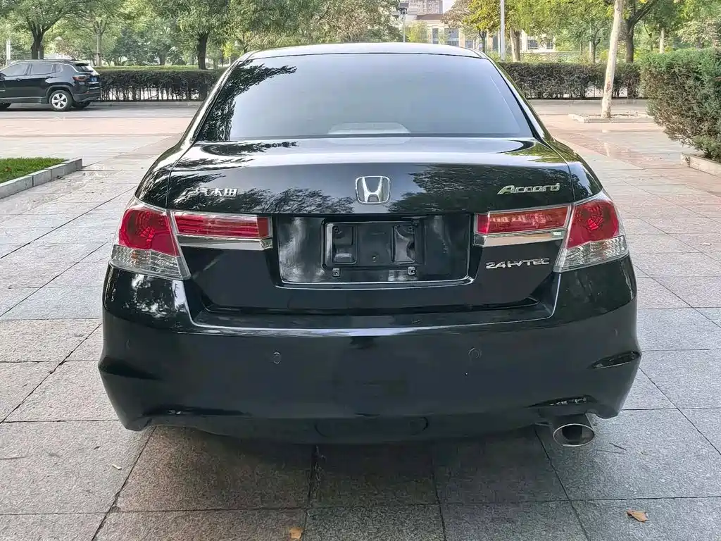 Honda Accord — миниатюра 6
