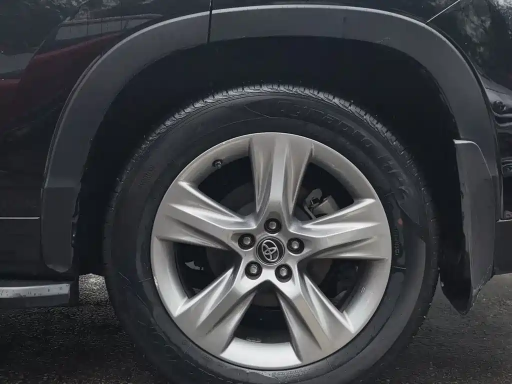 Toyota Highlander — миниатюра 5