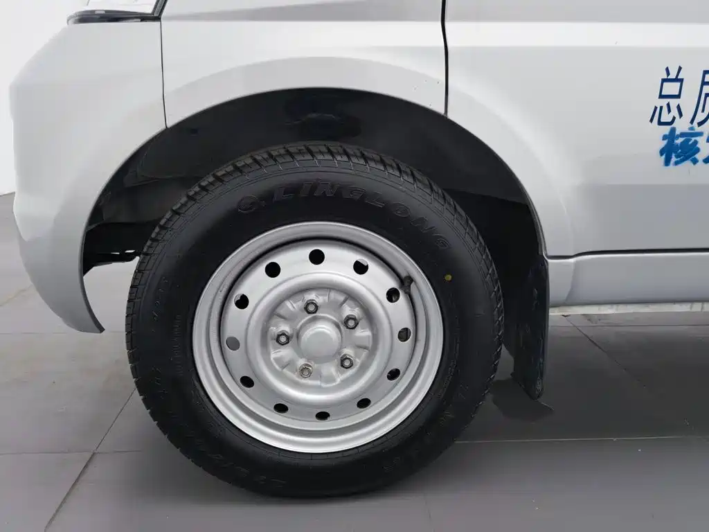 Wuling Rongguang — миниатюра 13