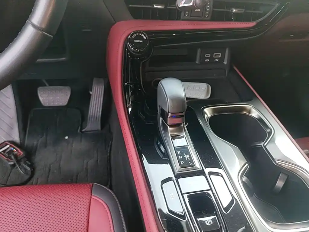 Lexus NX — миниатюра 14