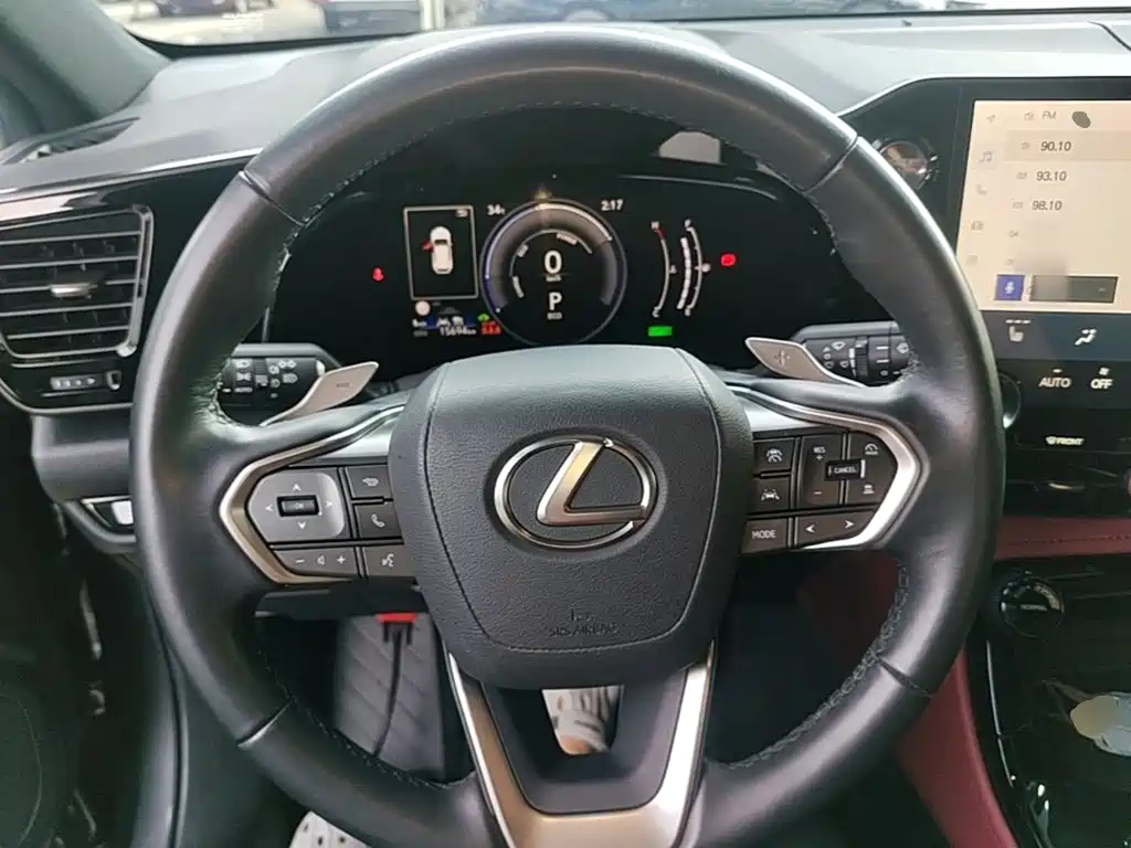 Lexus NX — миниатюра 11