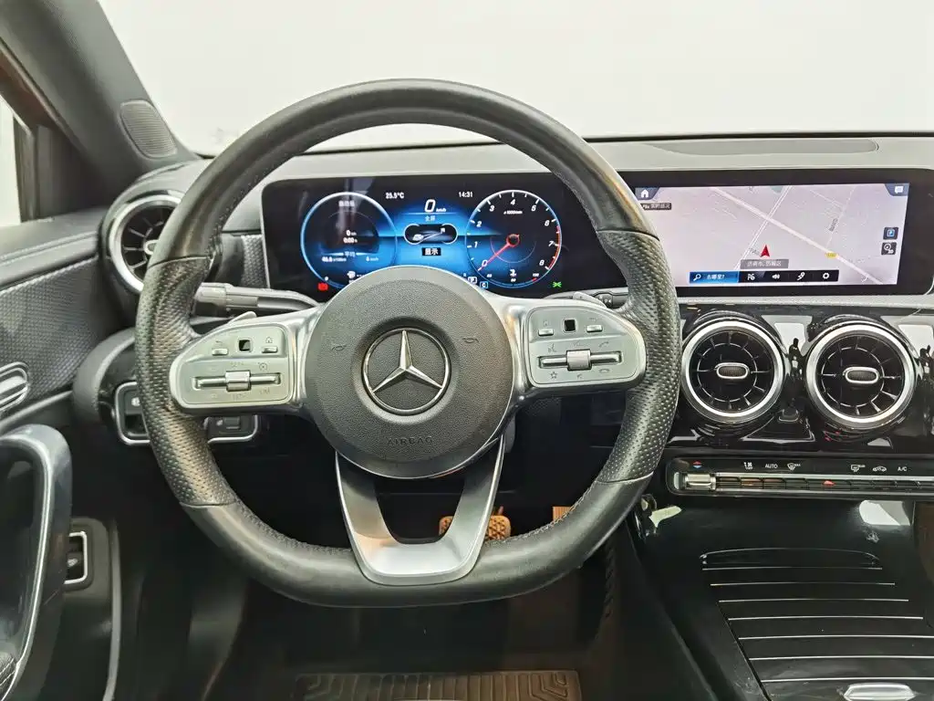 Mercedes-Benz A-Class — миниатюра 11