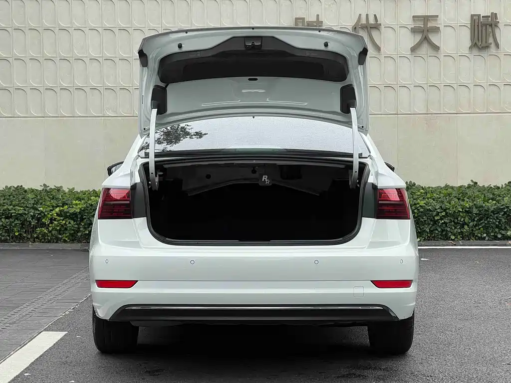 Volkswagen Sagitar 2021 280TSI DSG Comfort Smart Connect