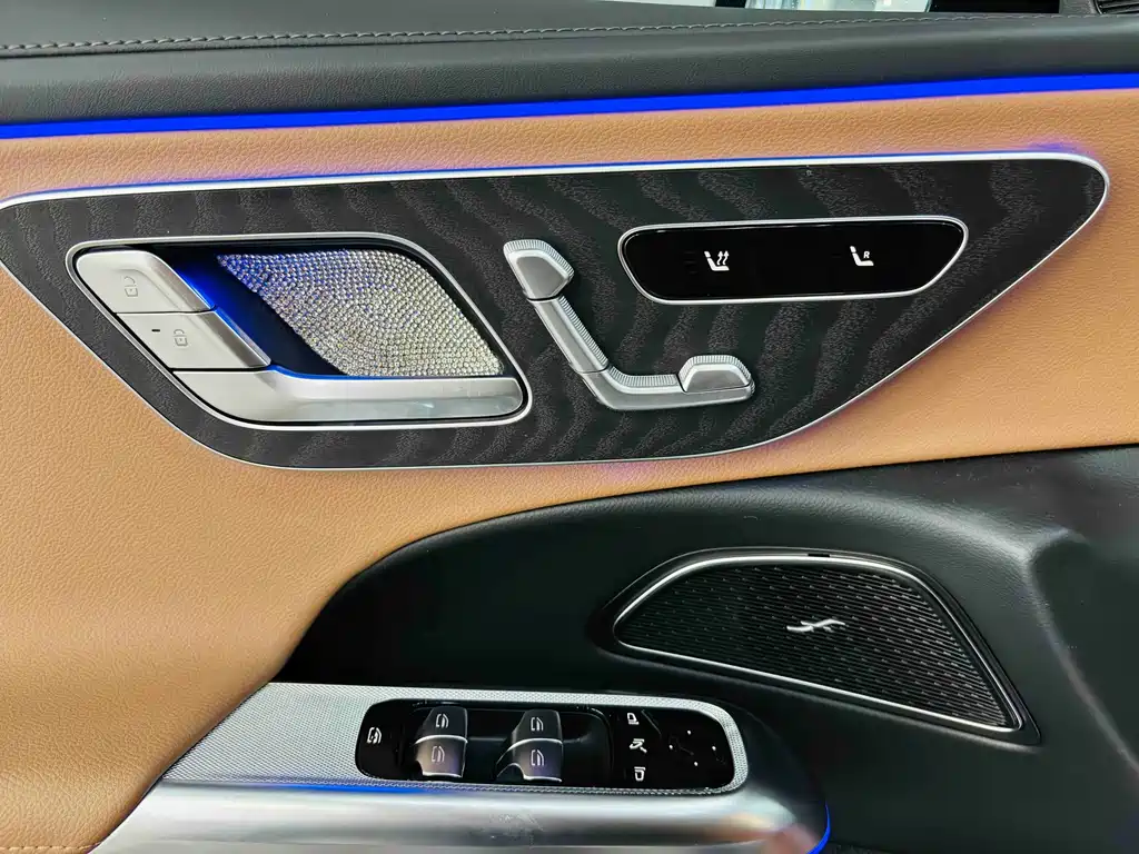 Mercedes-Benz E-Class — миниатюра 14