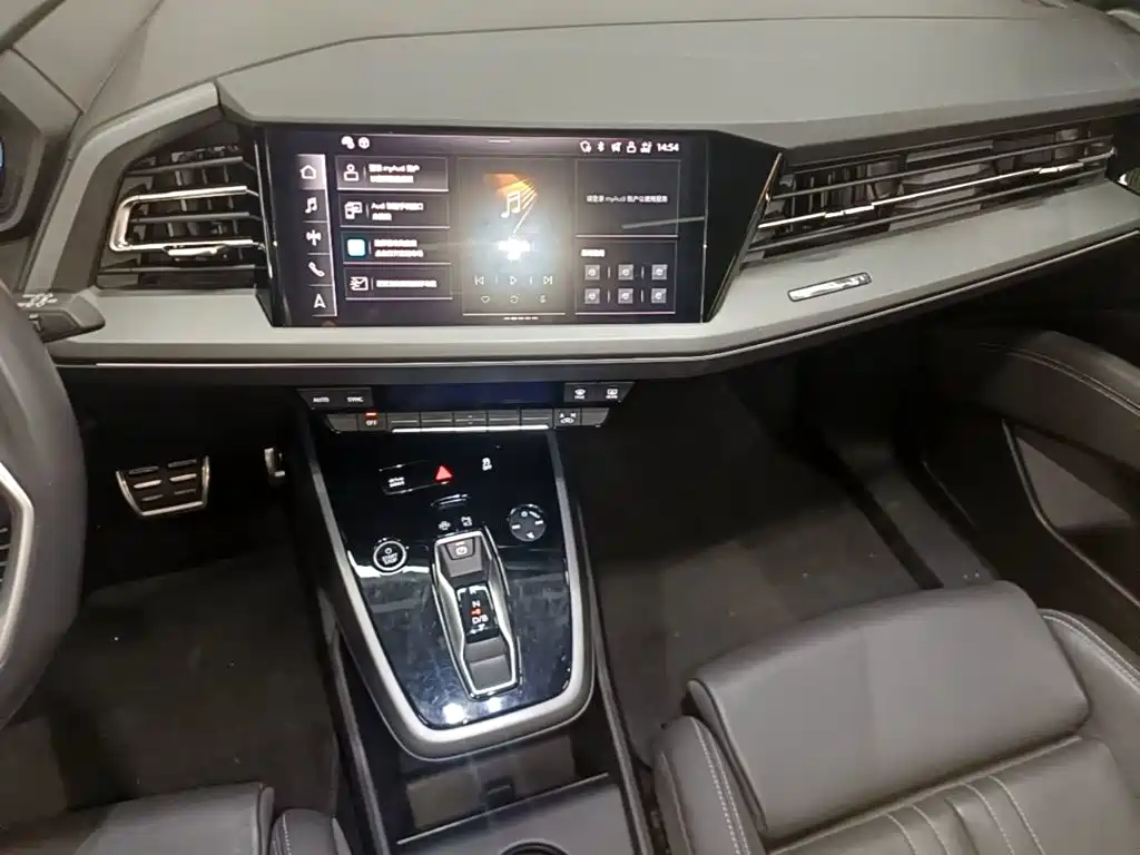 Audi Q5 e-tron — миниатюра 13