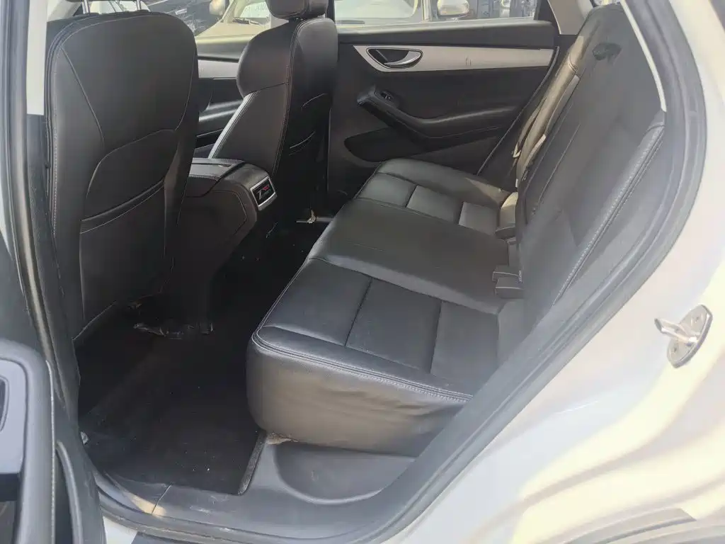 Zotye Zotye SR7 — миниатюра 4