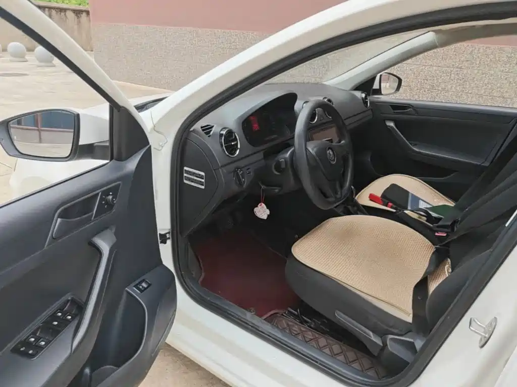 Volkswagen Jetta — миниатюра 16