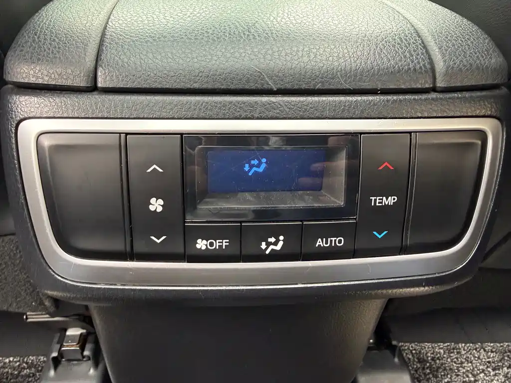 Toyota Highlander — миниатюра 10