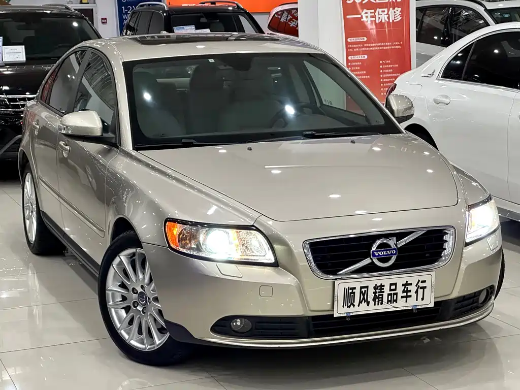 Volvo S40 — миниатюра 3