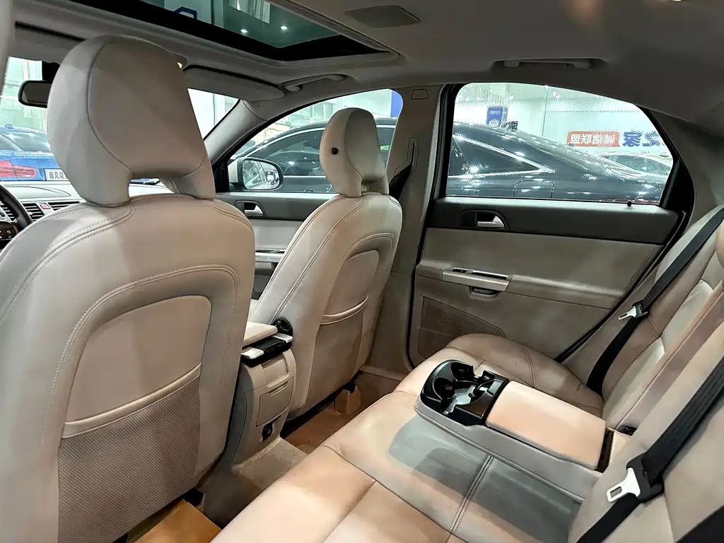 Volvo S40 — миниатюра 9