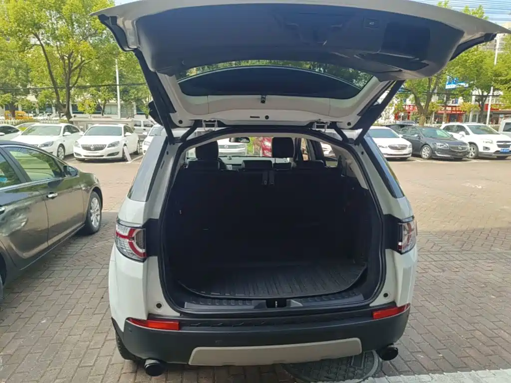 Land Rover Discovery Sport — миниатюра 19