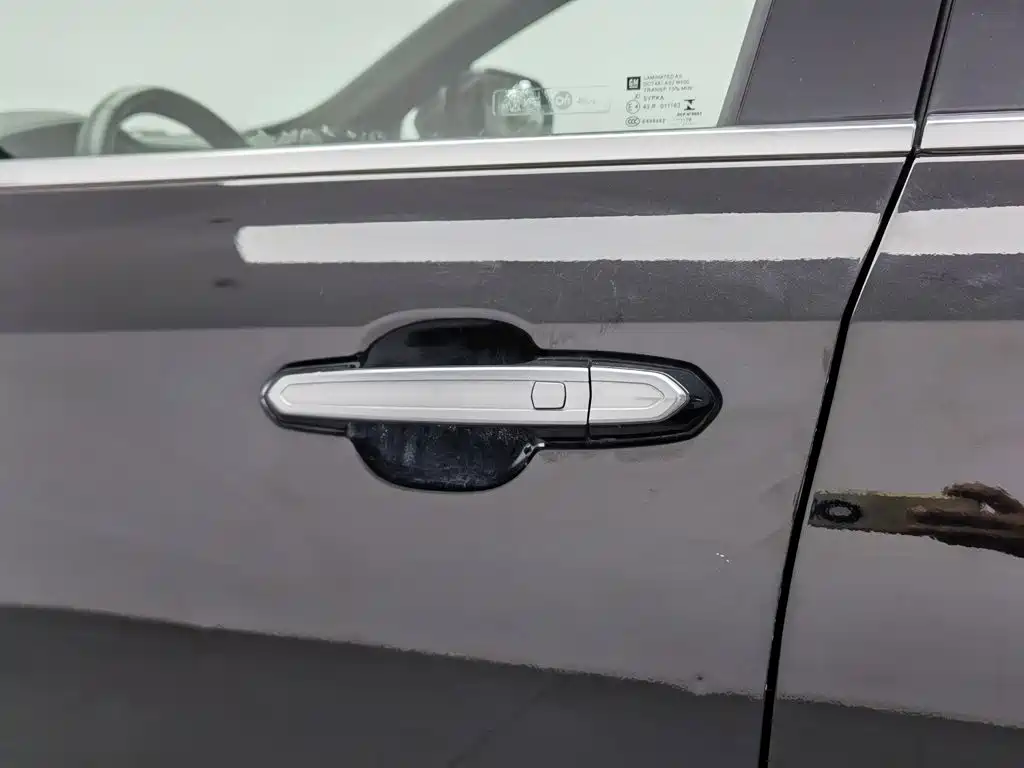 Cadillac XT4 — миниатюра 18