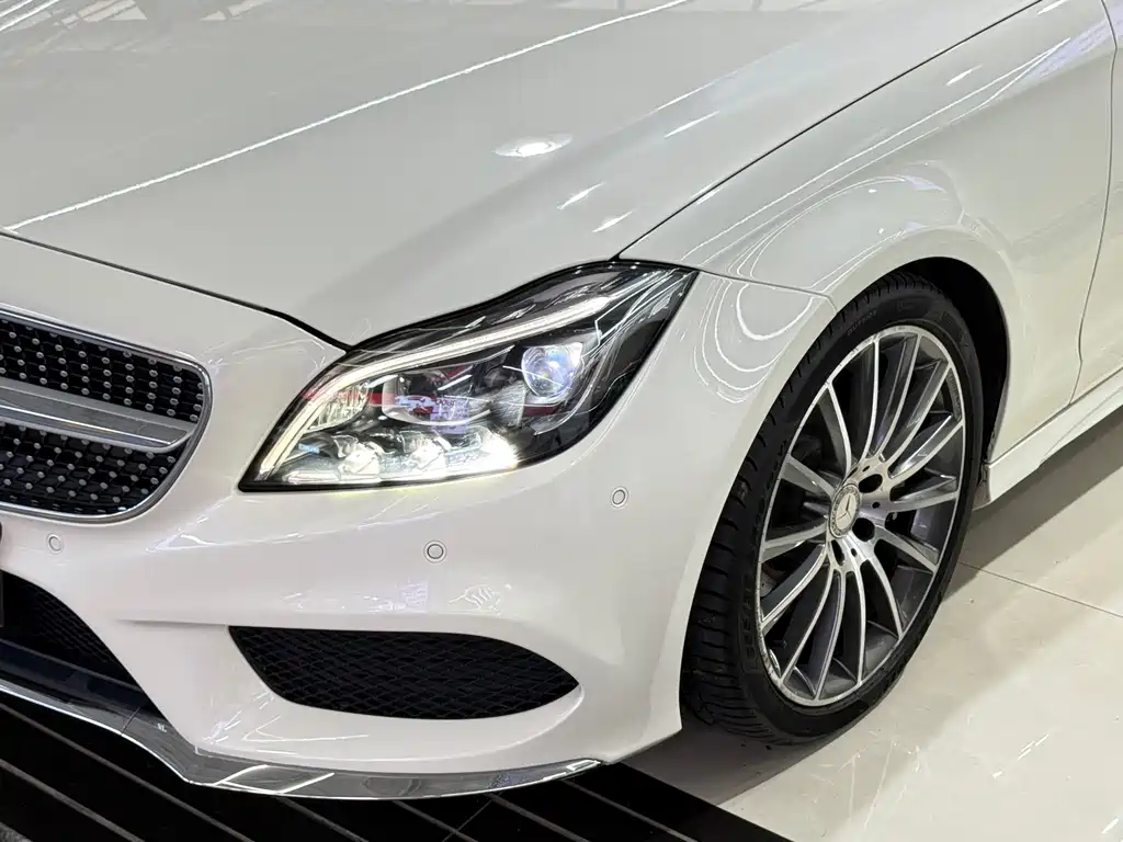 Mercedes-Benz CLS — миниатюра 17