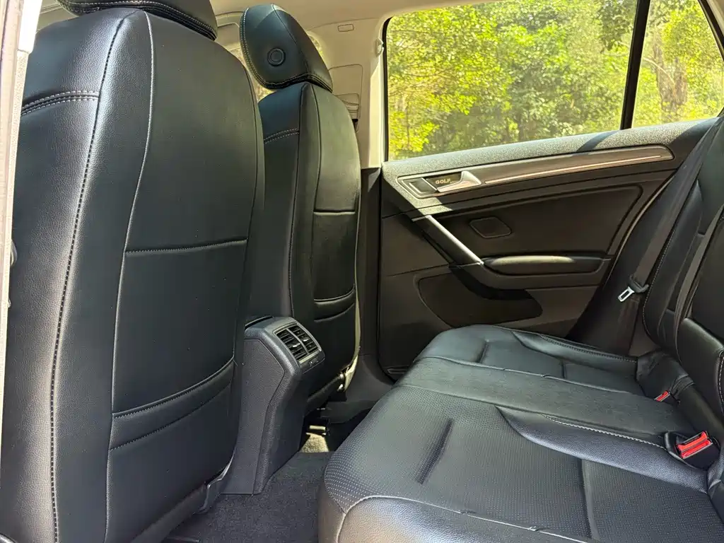 Volkswagen Golf — миниатюра 10
