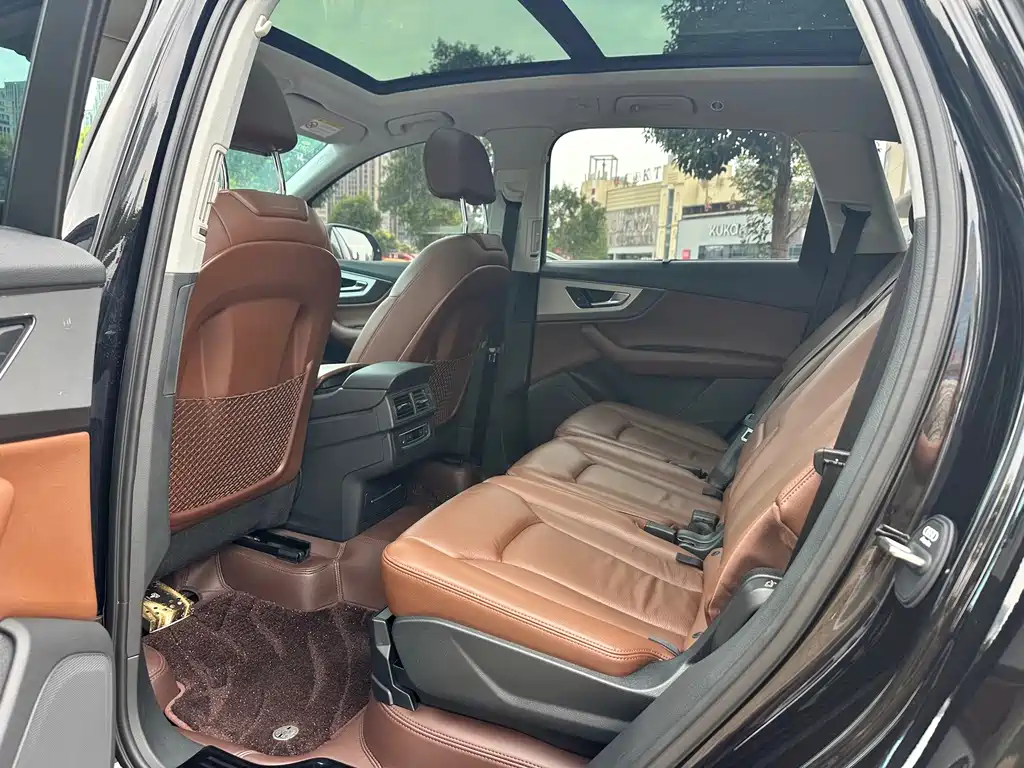 Audi Q7 — миниатюра 6