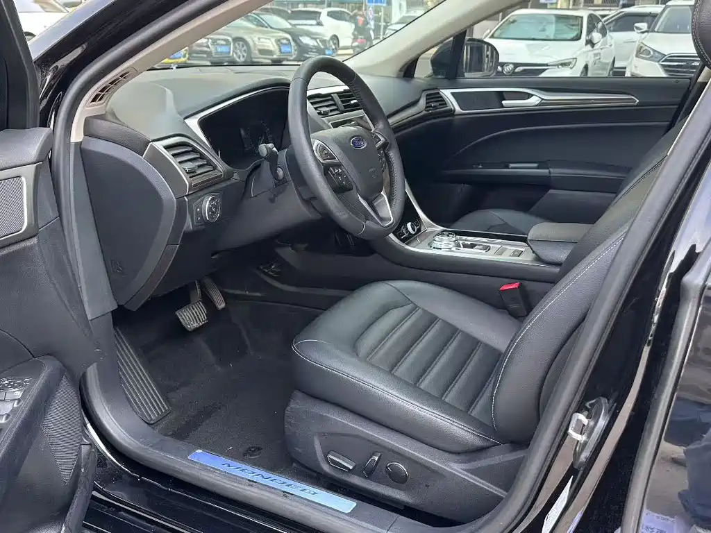 Ford Mondeo — миниатюра 5