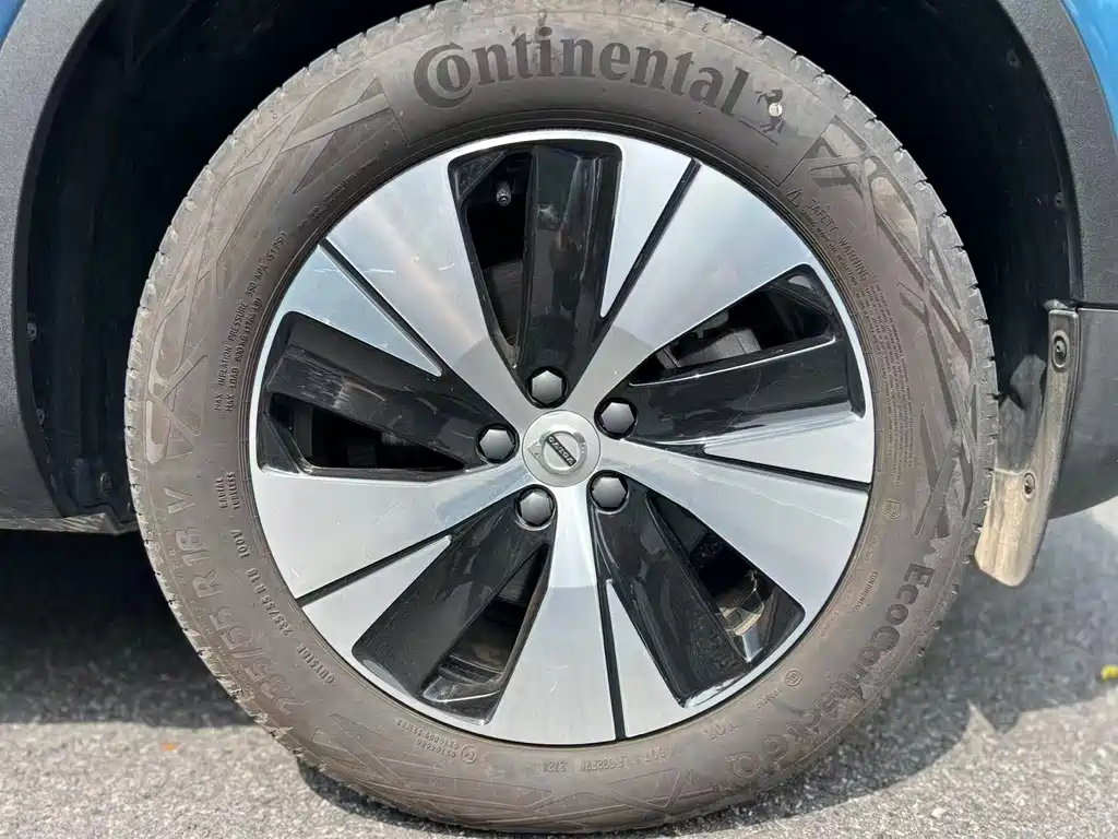 Volvo XC40 — миниатюра 10