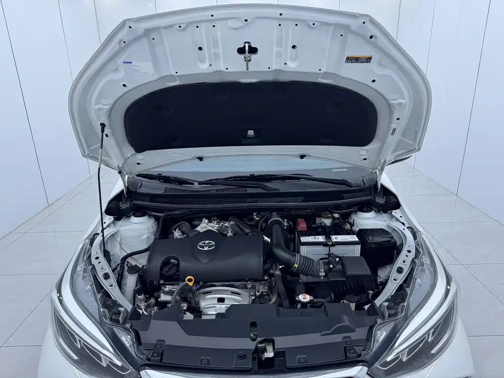 Toyota Yaris L — миниатюра 10