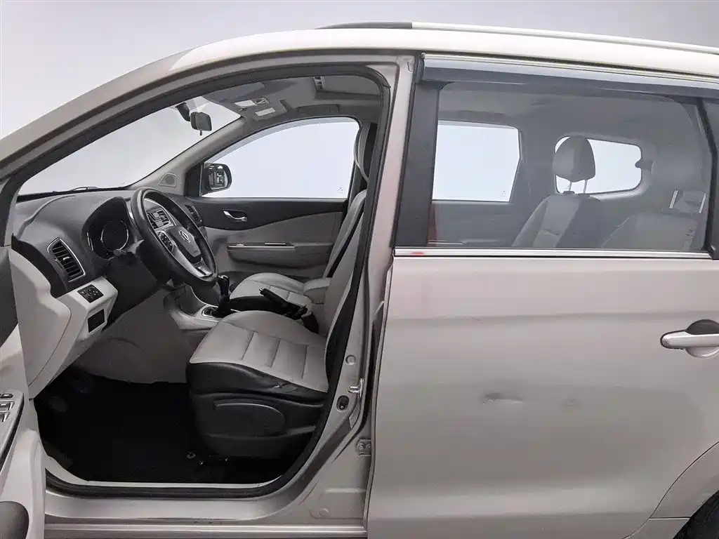 DONGFENG POPULAR S500