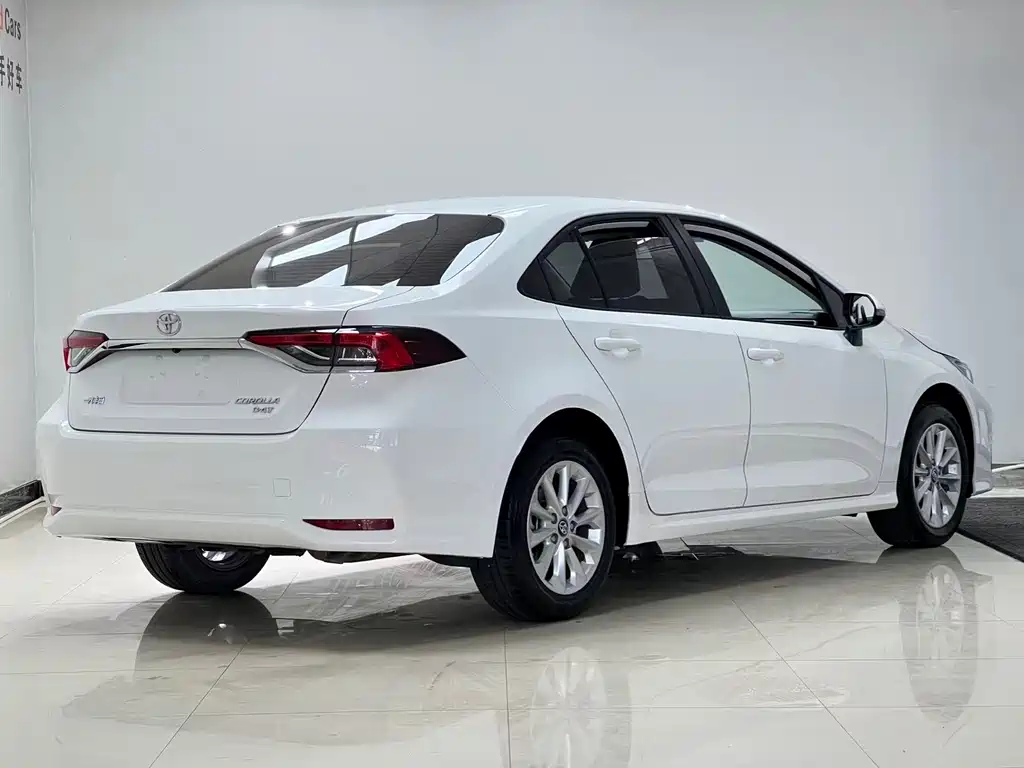 Toyota Corolla — миниатюра 6
