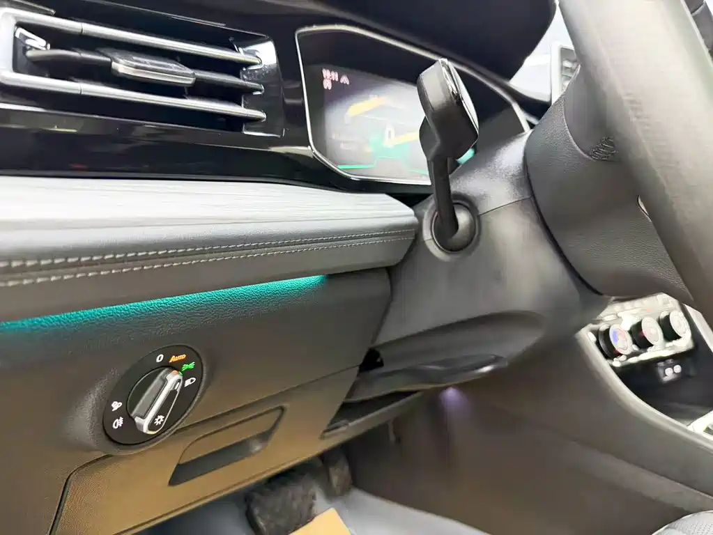 Volkswagen Sagitar — миниатюра 10