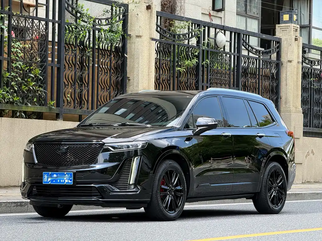 Cadillac XT6