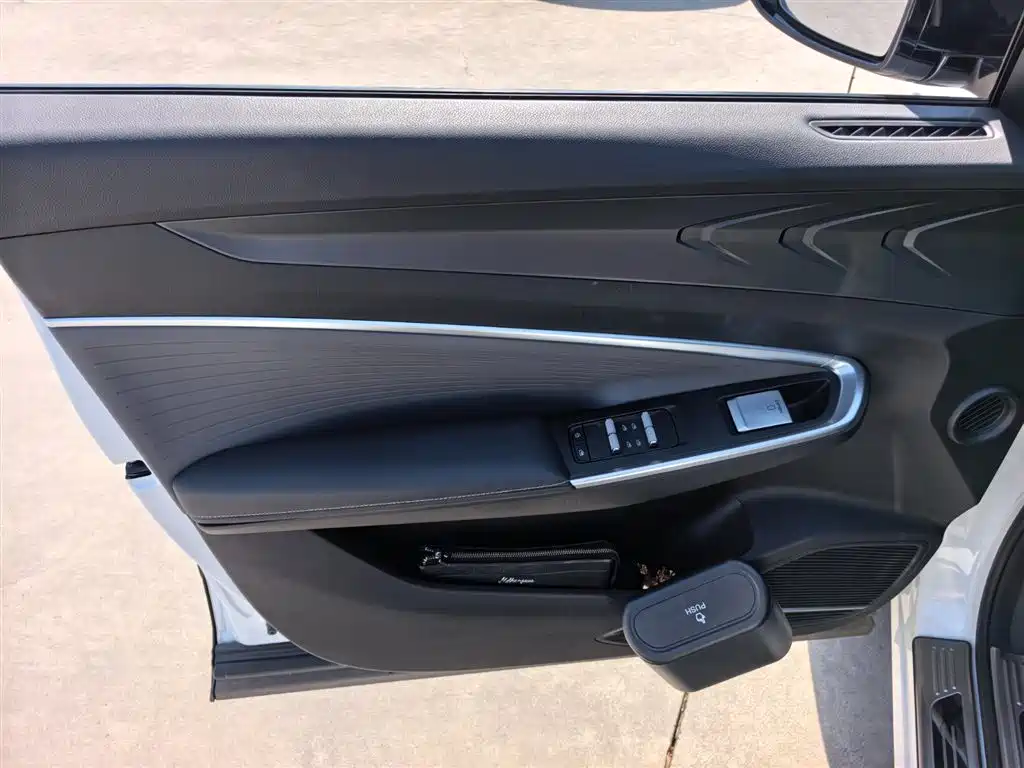 GEELY AUTOMOBILE BOYUE