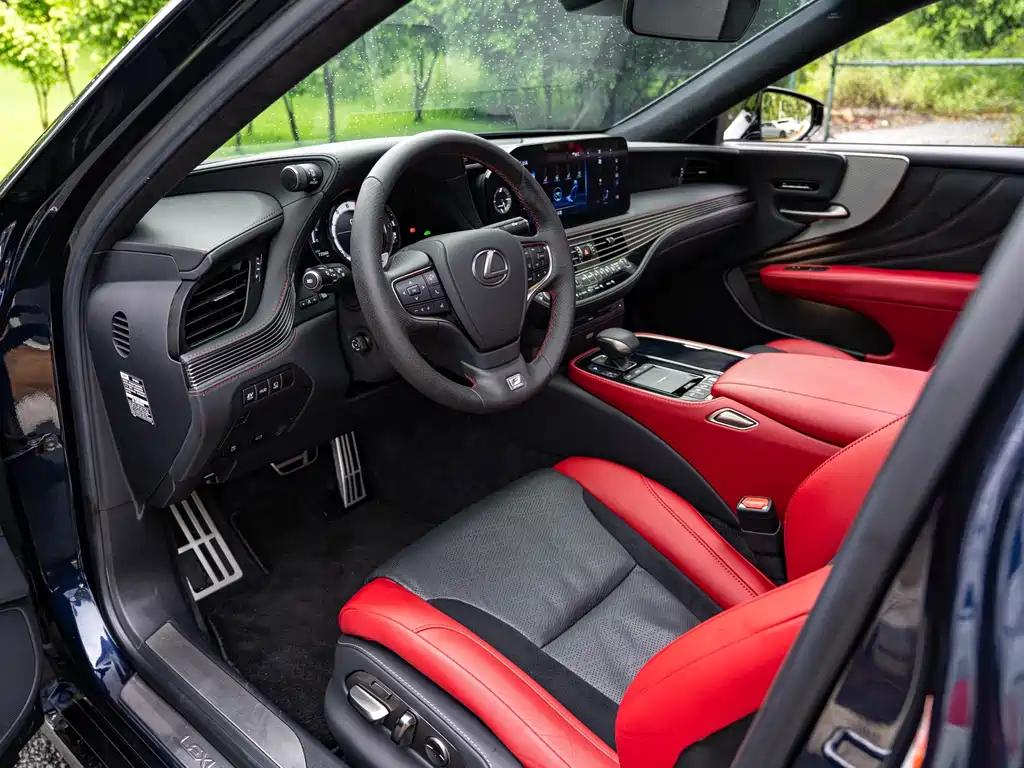 Lexus LS — миниатюра 9