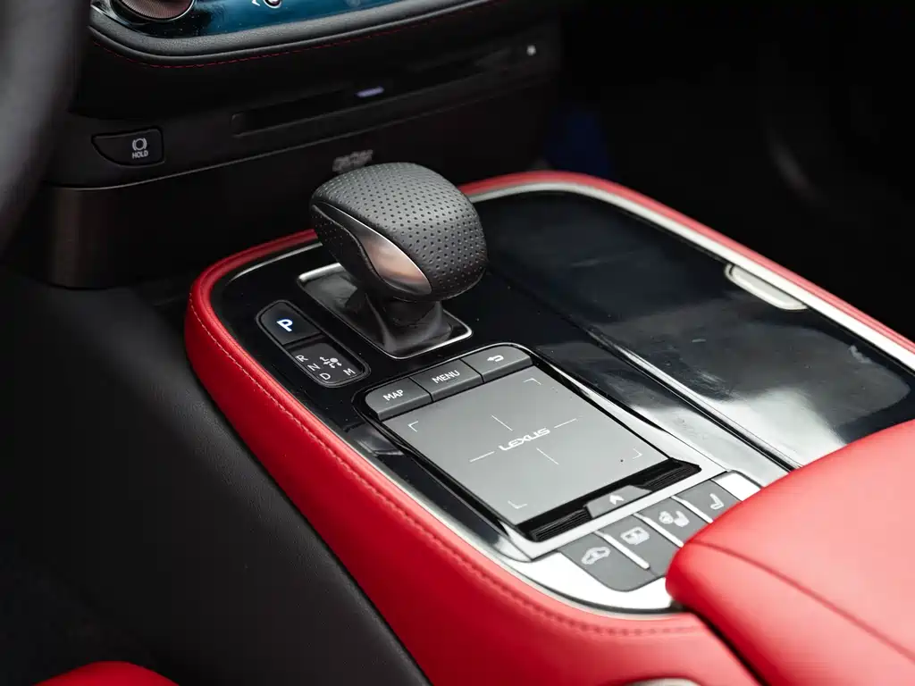 Lexus LS — миниатюра 14