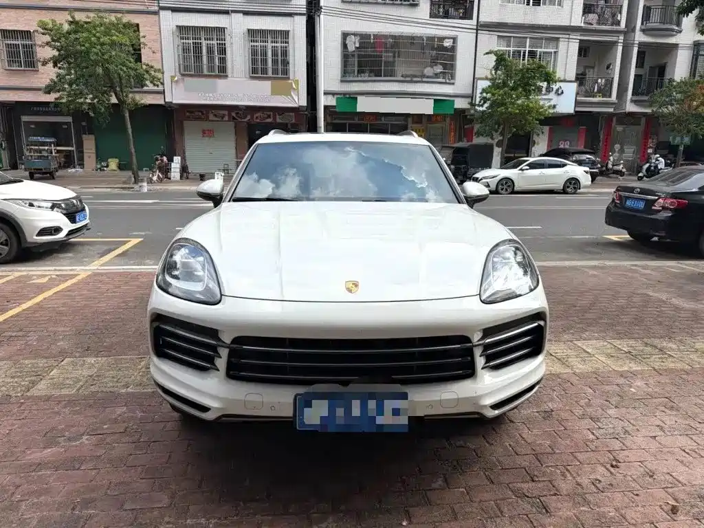Porsche Cayenne — миниатюра 3