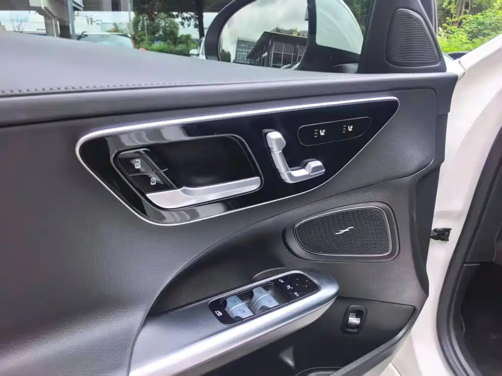 Mercedes-Benz C-Class — миниатюра 19