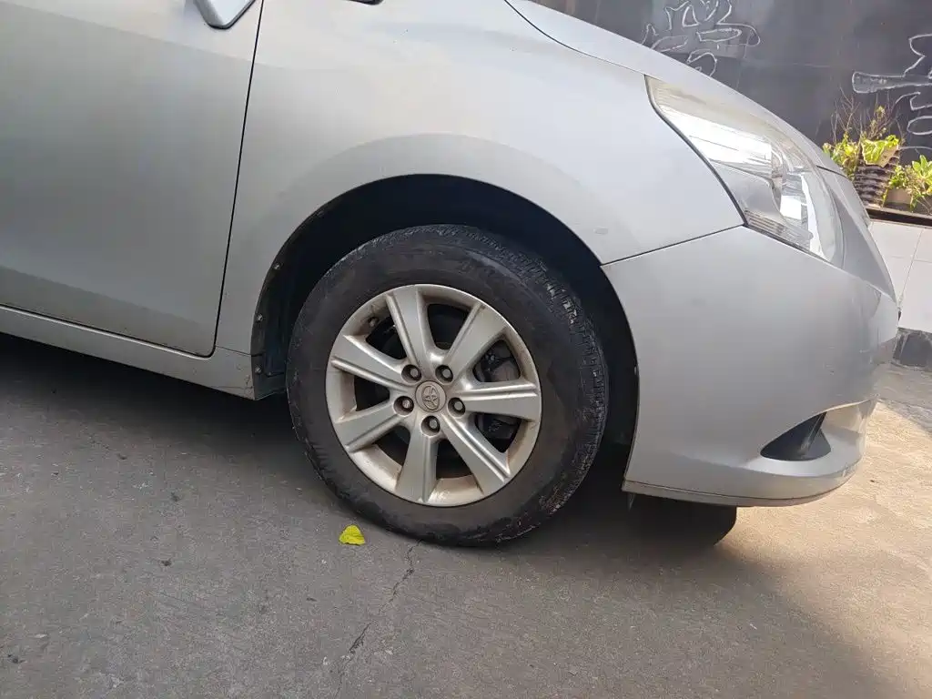 Toyota Verso — миниатюра 8