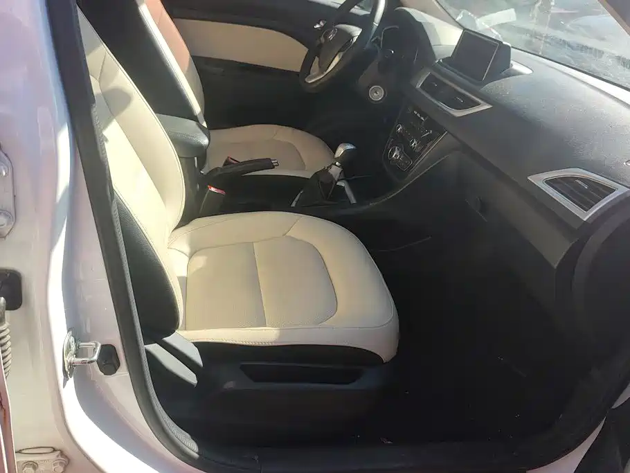 Changan V7 — миниатюра 8