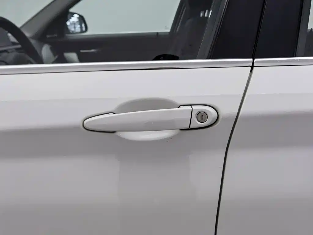 BMW 1 Series (Import) — миниатюра 18