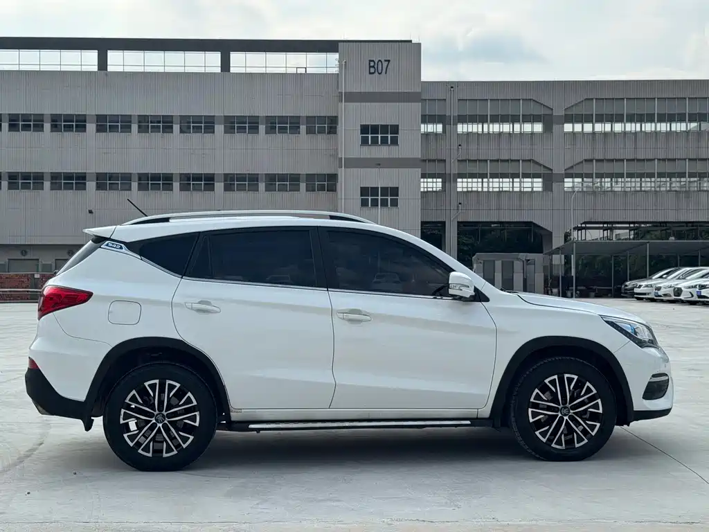 BYD New Energy — миниатюра 4