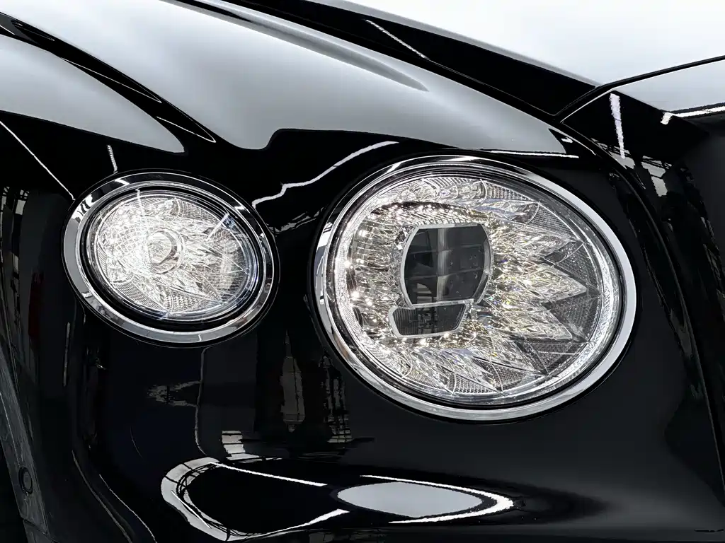 Bentley Flying Spur — миниатюра 10