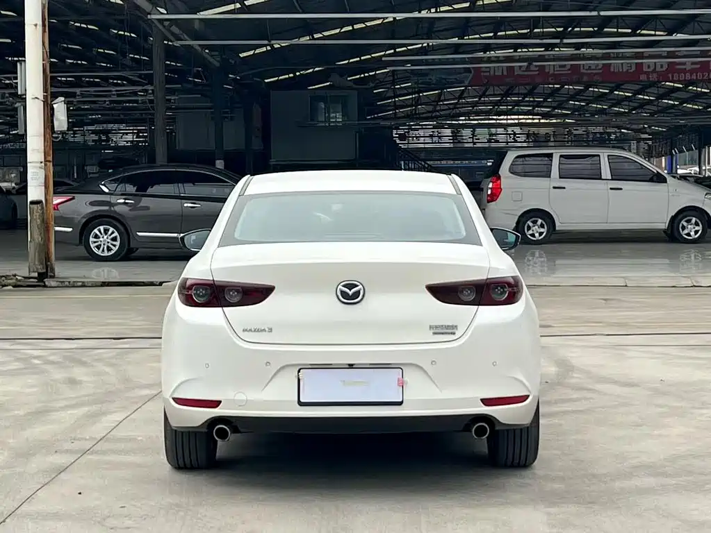 Mazda 3 Axela — миниатюра 8