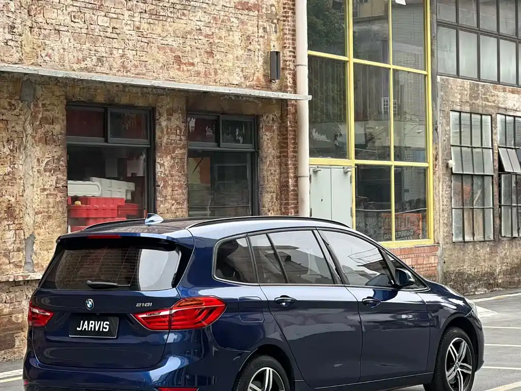 BMW 2 SERIES MULTIFUNCTIONAL STATION WAGON