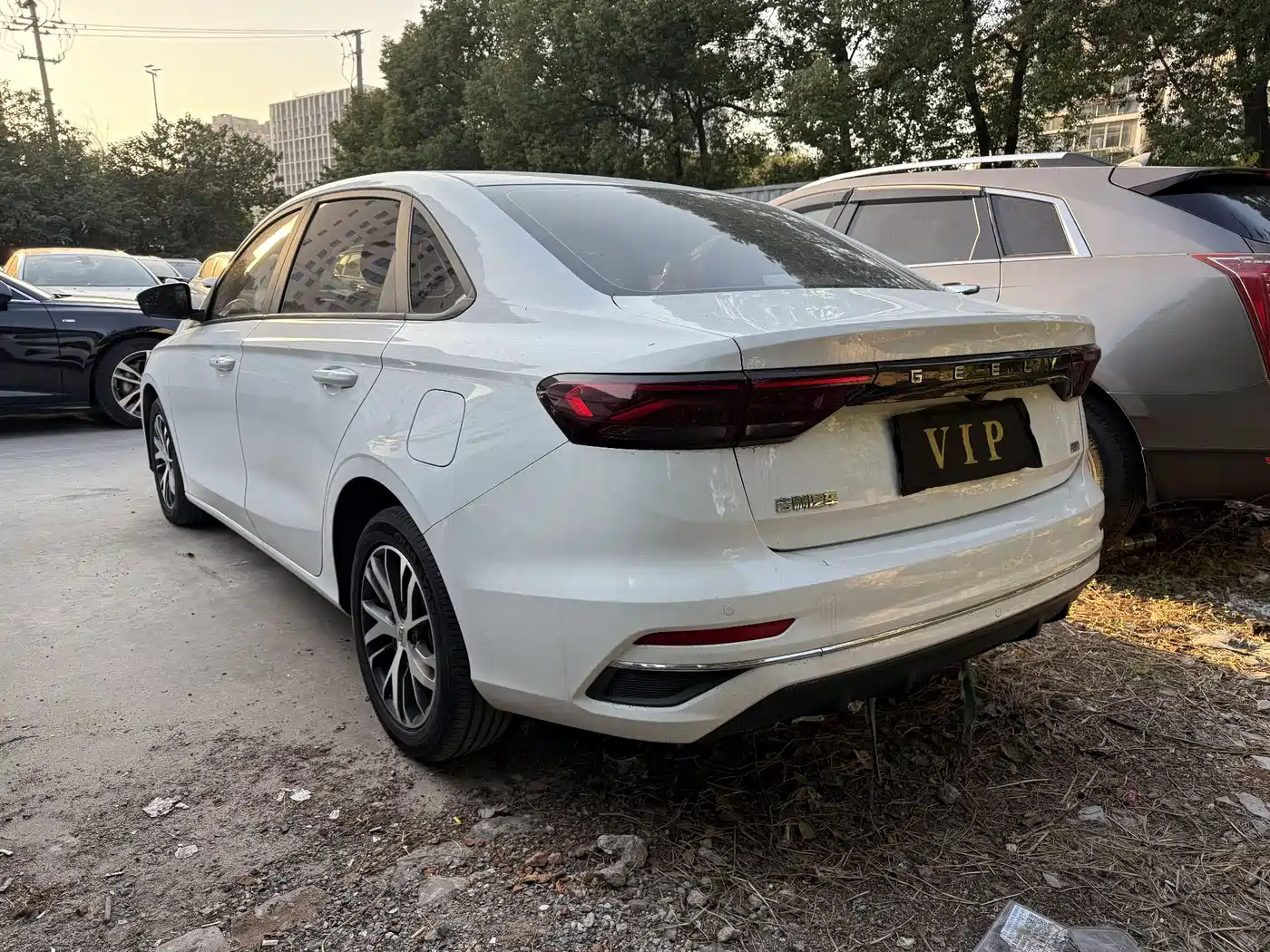 Geely Automobile Emgrand 2022 Белый из Китая