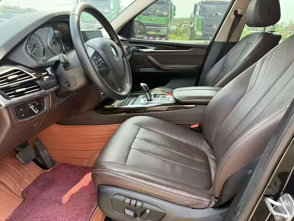 BMW X5 (Import) — миниатюра 7