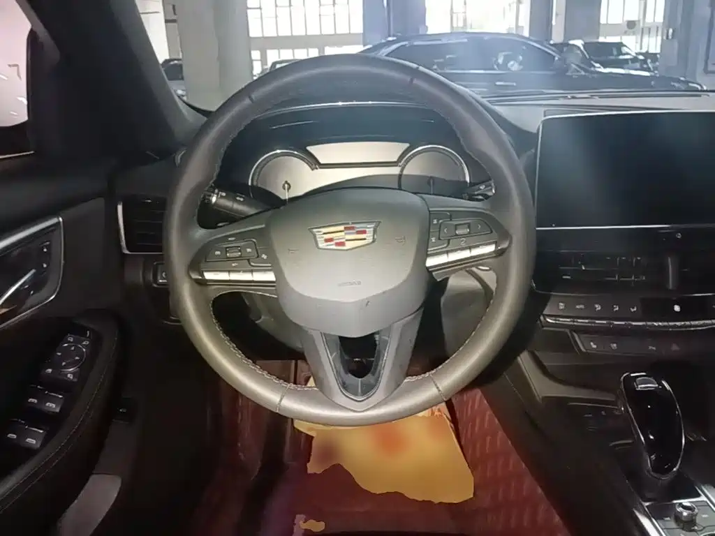 Cadillac CT5 — миниатюра 11