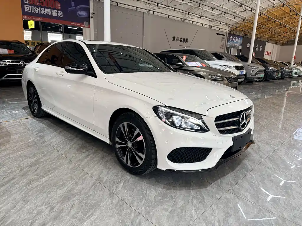 Mercedes-Benz C-Class — миниатюра 3