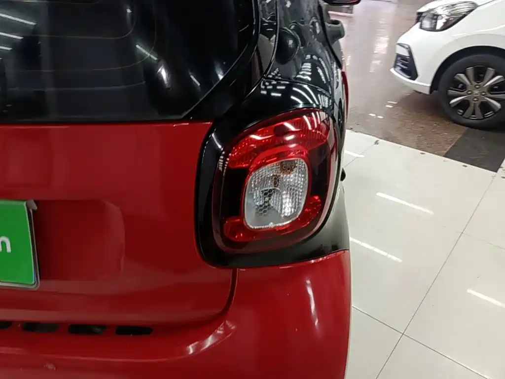 smart Smart Fortwo — миниатюра 8