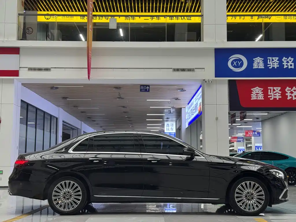 MERCEDES-BENZ E CLASS