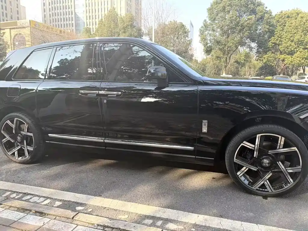 ROLLS-ROYCE CULLINAN