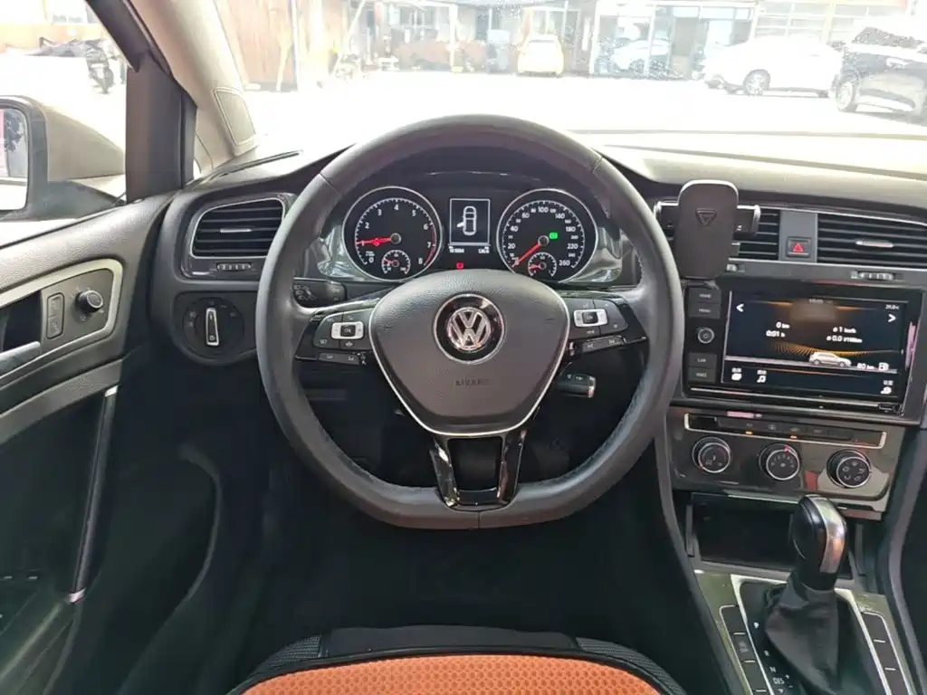 Volkswagen Golf — миниатюра 11